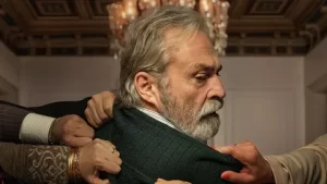 Haluk Bilginer Baban haric kimsenin elini opme1 habermeydan