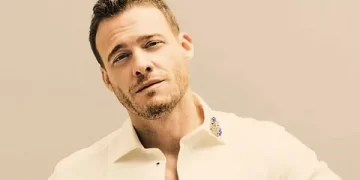 Kerem Bürsin’e Dubai’de onur ödülü