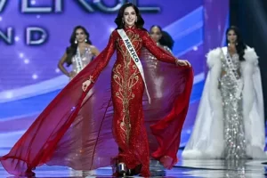 'Aptal' güzel Meksikalı yarışmacı 2025 Kainat Güzeli seçildi Meksikali yarismaci 2025 Kainat guzeli secildi1 habermeydan