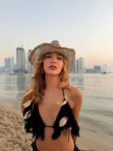 Melisa Döngel'in, Dubai tatilinden paylaşımları Melisa Dongelin Dubai tatilinden paylasimlari1 habermeydan