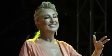 Muazzez Ersoy’dan yeni tarz