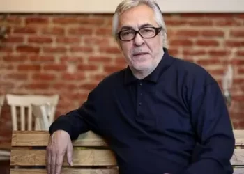 Rutkay Aziz: Arkadaşlarım, başkanlar bir hücrede yaşarken ben neden mutlu olayım? Rutkay Aziz: Arkadaşlarım, başkanlar bir hücrede yaşarken ben neden mutlu olayım?