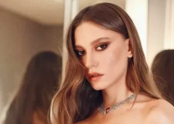Serenay Sarıkaya'ya bir ödül daha Serenay Sarıkaya’ya bir ödül daha