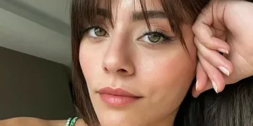 Sıla Türkoğlu’ndan 'Kızılcık Şerbeti'ne duygusal veda Sıla Türkoğlu’ndan ‘Kızılcık Şerbeti’ne duygusal veda