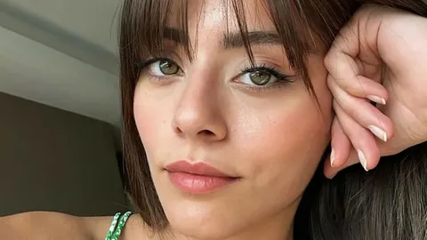 Sıla Türkoğlu’ndan 'Kızılcık Şerbeti'ne duygusal veda Sila Turkoglundan Kizilcik serbetine duygusal veda habermeydan