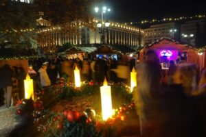 Sofya’da daha Kasım ayında kurulan ışıl ışıl pazarlar Noel’in büyülü atmosferini sunuyor Sofya Noelin buyulu atmosferini sunuyor3 habermeydan