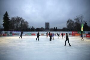 Sofya’da daha Kasım ayında kurulan ışıl ışıl pazarlar Noel’in büyülü atmosferini sunuyor Sofya Noelin buyulu atmosferini sunuyor4 habermeydan
