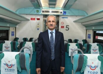 Tren Biletlerinde Öğretmenlere Yüzde 50 İndirim