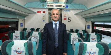 Tren Biletlerinde Öğretmenlere Yüzde 50 İndirim