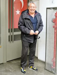 Yeşilçam yıldızı Salih Güney hastalığını açıkladı Yesilcam yildizi Salih Guney hastaligini acikladi2 habermeydan