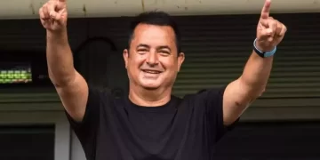 Her yere mavi boncuk dağıtan Acun, İmamoğlunu'da fonlamış! Her yere mavi boncuk dağıtan Acun, İmamoğlunu’da fonlamış!