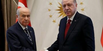 AK Parti ve MHP yetkilileri arasında 40 dakika süren bir görüşme gerçekleştirildi