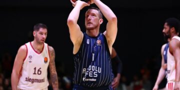 Anadolu Efes, Bayern'i son topta geçti! Anadolu Efes, Bayern’i son topta geçti!