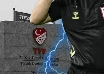 Bahis operasyonunda, 17 hakem, 2 kulüp başkanı dahil 21 kişiye gözaltı! Bahis operasyonunda, 17 hakem, 2 kulüp başkanı dahil 21 kişiye gözaltı!