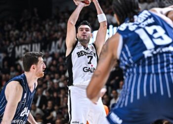Beşiktaş GAİN, Anadolu Efes'i son periyotta devirdi! Beşiktaş GAİN, Anadolu Efes’i son periyotta devirdi!