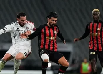 Beşiktaş, Karagümrük deplasmanında 3 puanı 2 golle aldı!