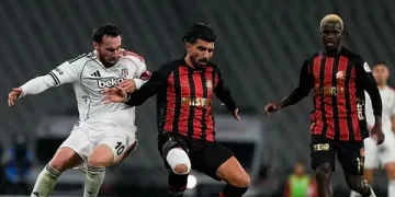 Beşiktaş, Karagümrük deplasmanında 3 puanı 2 golle aldı!