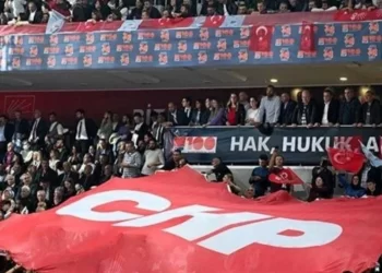 CHP'nin kurultay davası ertelendi CHP’nin kurultay davası ertelendi