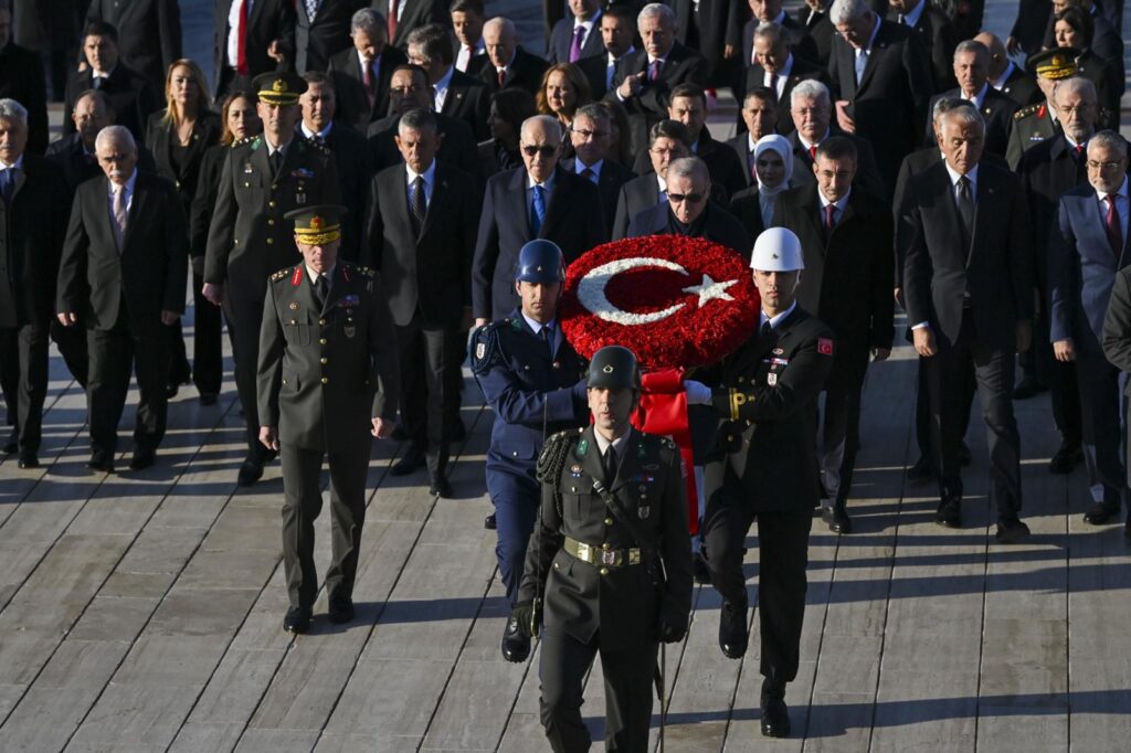 Cumhurbaşkanı Erdoğan ve devlet erkanı Anıtkabir'de devlet erkani Anitkabirde habermeydan