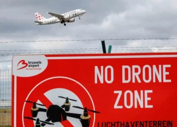 Belçika’da drone paniği: Brüksel Havalimanı’nda uçuşlar askıya alındı Belçika’da drone paniği: Brüksel Havalimanı’nda uçuşlar askıya alındı