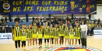 Fenerbahçe, Beşiktaş'ı derbide farklı yendi! Fenerbahçe, Beşiktaş’ı derbide farklı yendi!