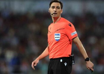 Fenerbahçe-Ferençvaroş maçının hakemi açıklandı! Fenerbahçe-Ferençvaroş maçının hakemi açıklandı!