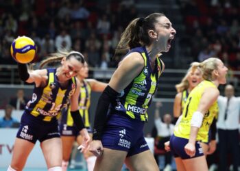 Fenerbahçe Medicana, Galatasaray’ı karar setinde geçti!