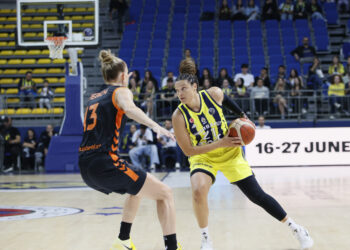 Fenerbahçe Opet 71-49 Valencia Fenerbahçe Opet 71-49 Valencia
