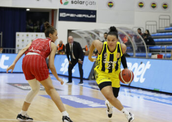 Fenerbahçe Opet, BOTAŞ'ı farklı geçti! Fenerbahçe Opet, BOTAŞ’ı farklı geçti!