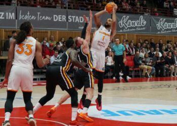 Galatasaray, Würzburg’u Almanya’da devirdi!