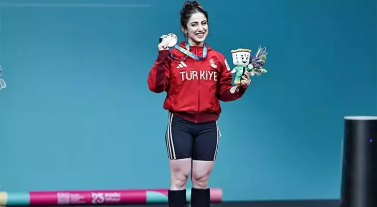 gamze altundan 3 altin madalya habermeydan 2