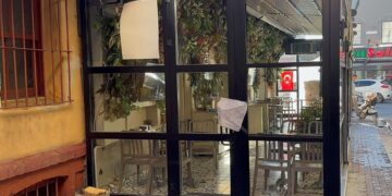 Fatih’te gıda zehirlenmesi şüphesi: Anne ve 2 çocuğu hayatını kaybetti, 3 kişi gözaltında