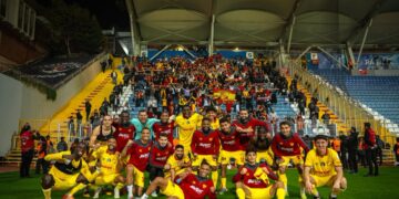 Göztepe, Kasımpaşa deplasmanında 3 puanı 2 golle aldı!