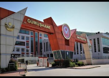 Gümüşhane Üniversitesi’nde rehin krizi: Silahlı kişi bir memuru rehin aldı Gümüşhane Üniversitesi’nde rehin krizi: Silahlı kişi bir memuru rehin aldı