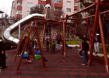 İstanbul’da 4 çocuk elektrik akımına kapıldı İstanbul’da 4 çocuk elektrik akımına kapıldı