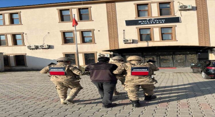 musta cinsel taciz sucundan aranan sahis yakalandi habermeydan