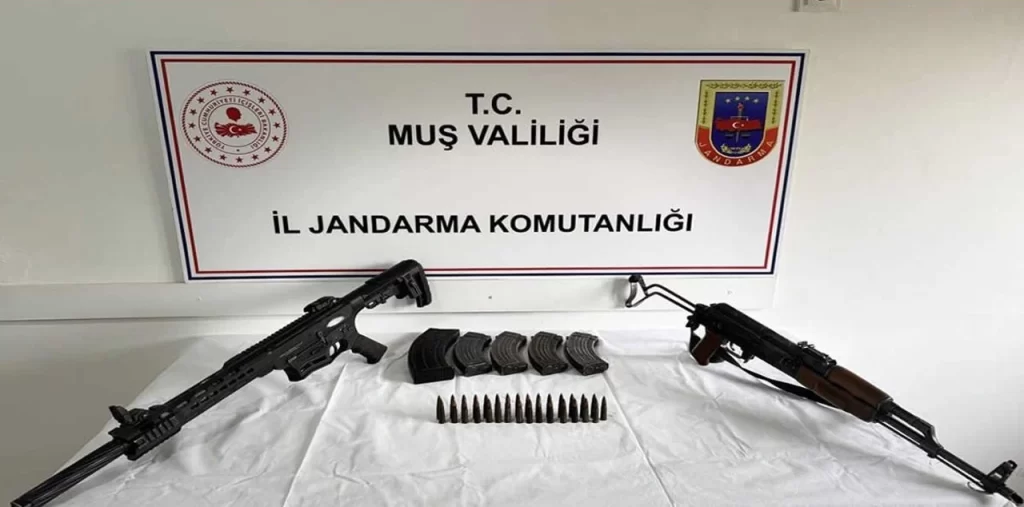 musta eve silahla ates acan baba ogul yakalandi habermeydan e1763150116729