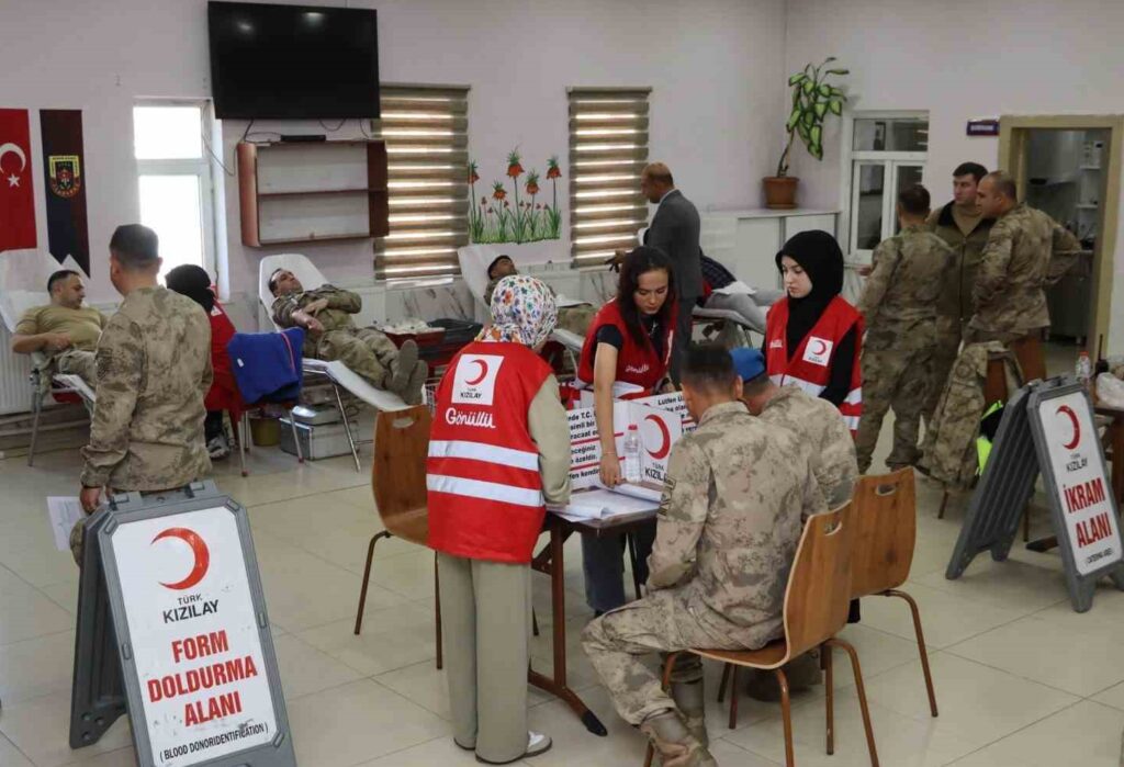 Muş'ta, Jandarma'dan Kızılay’a kan bağışı! musta jandarmadan kizilaya kan bagisi habermeydan e1762527334310