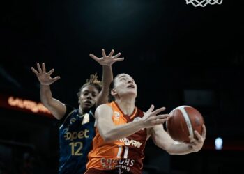 Potada derbinin kazananı Fenerbahçe Opet!