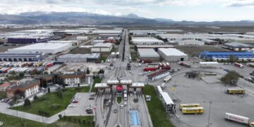 Serbest bölgelerde 10 ayda yapılan ticaretin yarısını ihracat oluşturdu Serbest bölgelerde 10 ayda yapılan ticaretin yarısını ihracat oluşturdu