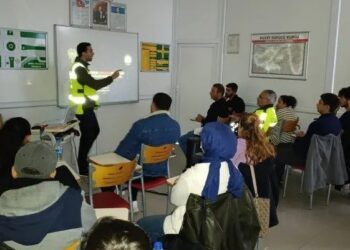 Sinop'ta, sürücü adaylarına trafik eğitimi verildi! Sinop’ta, sürücü adaylarına trafik eğitimi verildi!