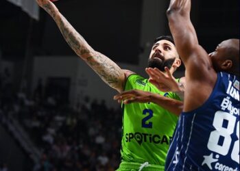 TOFAŞ, Anadolu Efes’i son periyotta geçti!