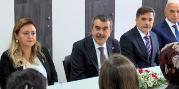 MEB ile TOGEM-DER arasında ‘Kütüphane Projesi’ iş birliği protokolü imzalandı MEB ile TOGEM-DER arasında ‘Kütüphane Projesi’ iş birliği protokolü imzalandı