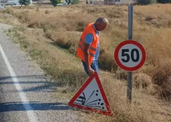 81 ilde hız sınırı değişti, tabelalar söküldü: Peki eski cezalar ne olacak? 81 ilde hız sınırı değişti, tabelalar söküldü: Peki eski cezalar ne olacak?