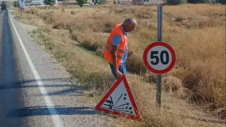 81 ilde hız sınırı değişti, tabelalar söküldü: Peki eski cezalar ne olacak? 81 ilde hız sınırı değişti.
