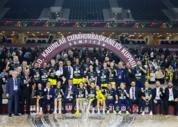 30. Kadınlar Cumhurbaşkanlığı Kupası’nı kazanan Fenerbahçe Opet!