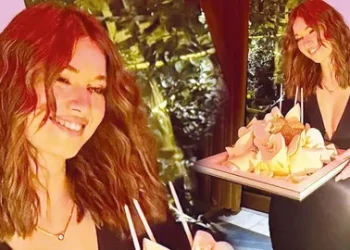 Afra Saraçoğlu: Aşkın olacağı varsa olur