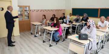 Aile Okulu Kurslarından 150 Bini Aşkın Veli Yararlandı