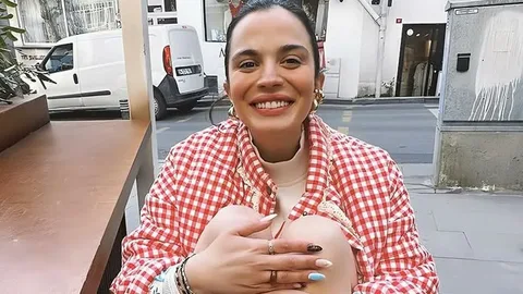 Aslı Bekiroğlu'nun kafasına kapı düştü Asli Bekiroglu kafasina kapi dustu habermeydan