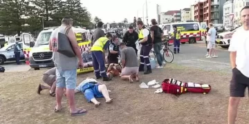 Avustralya'da Bondi Plajı'nda silahlı saldırı! Avustralya’da Bondi Plajı’nda silahlı saldırı!